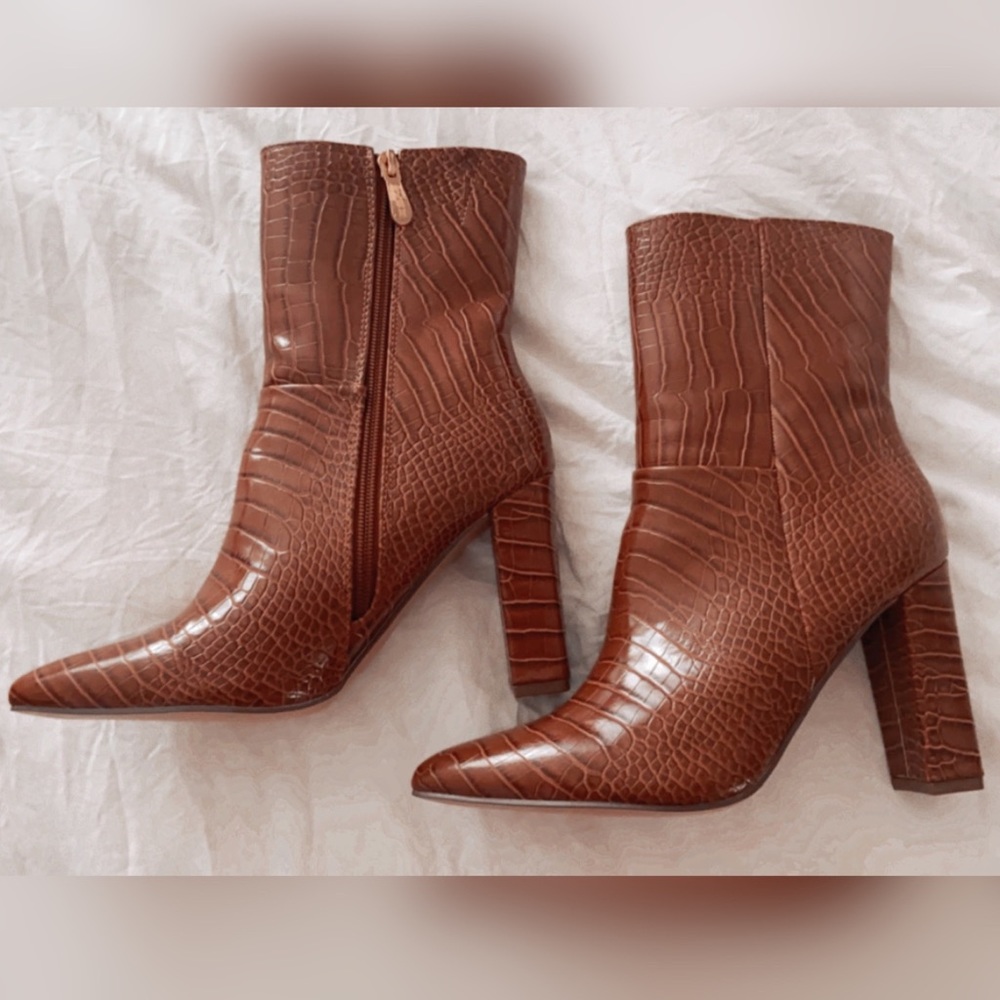 Vegan Crocodile Booties